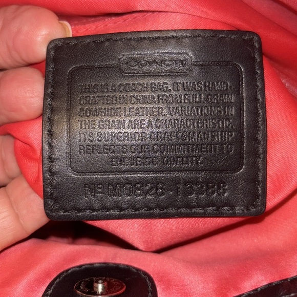 COACH BAG VINTAGE TOTE BAG WITH CROSSBODY STRAP PATENT LEATHER ON TOP BY HANDLE - Picture 6 of 9